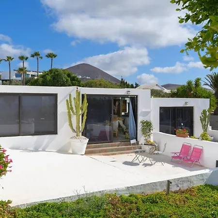 Lilli - La Maison De La Danse Apartment